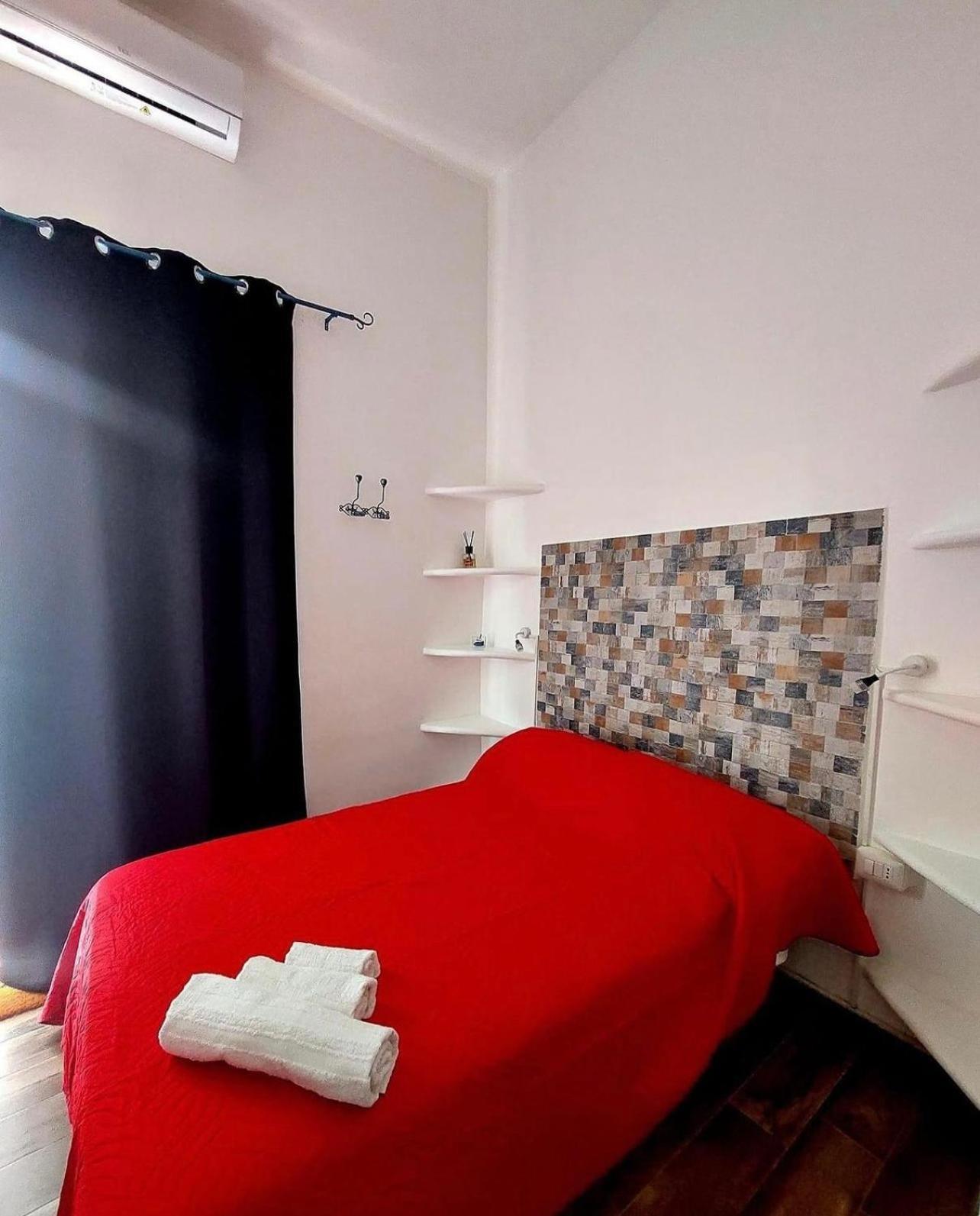 Domus Carbonari Apartment *