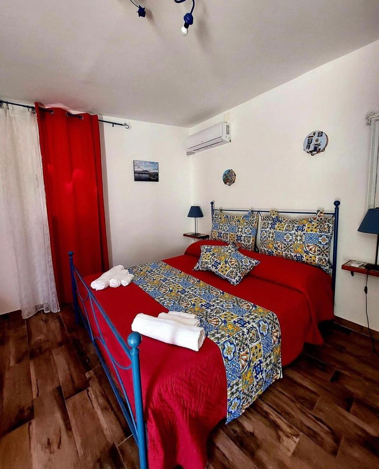 Apartment Domus Carbonari Naples