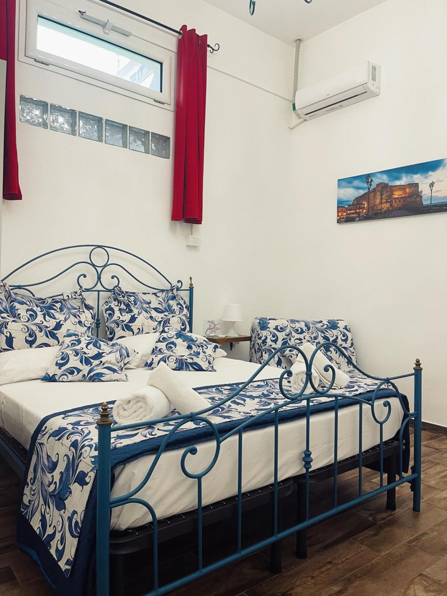 Domus Carbonari Apartment Naples